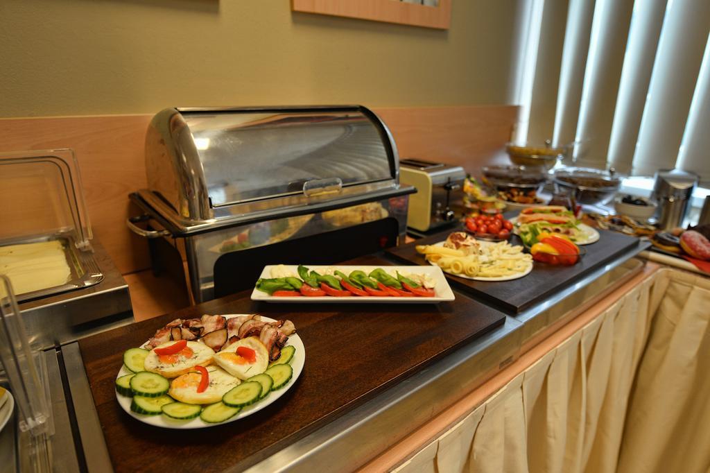 ברנו Hotel Vaka מראה חיצוני תמונה