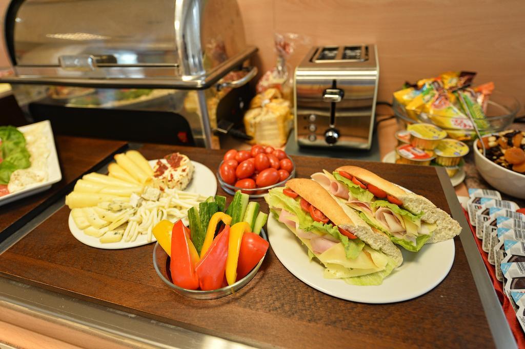 ברנו Hotel Vaka מראה חיצוני תמונה