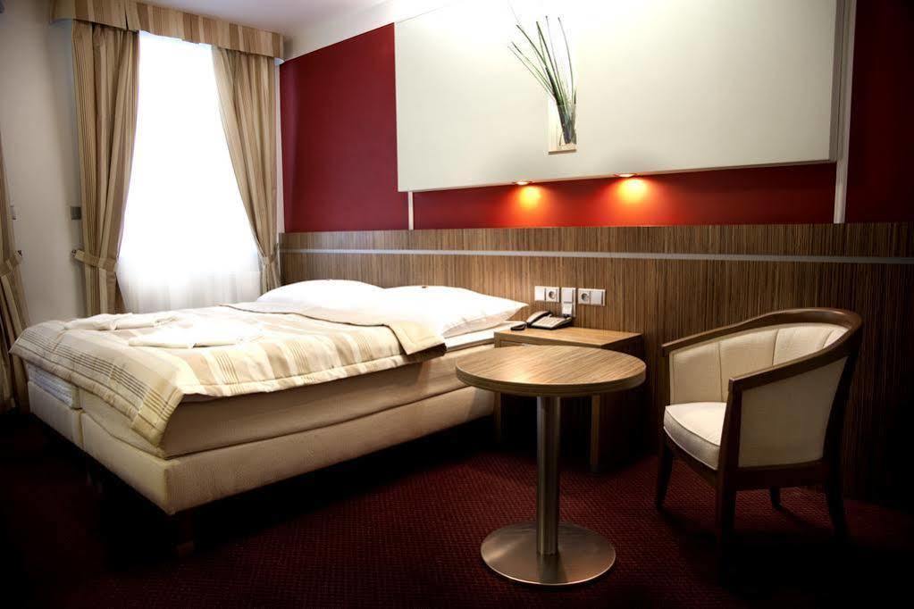ברנו Hotel Vaka מראה חיצוני תמונה