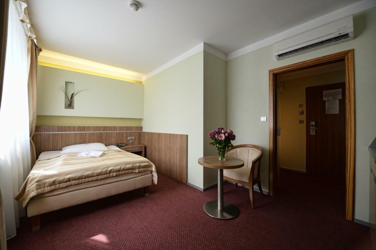 ברנו Hotel Vaka מראה חיצוני תמונה